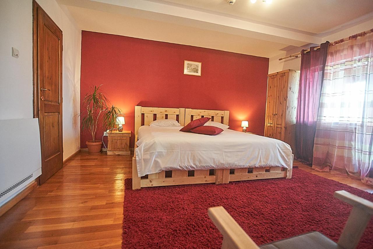Insula Christiana Hotel Cristian  Ngoại thất bức ảnh