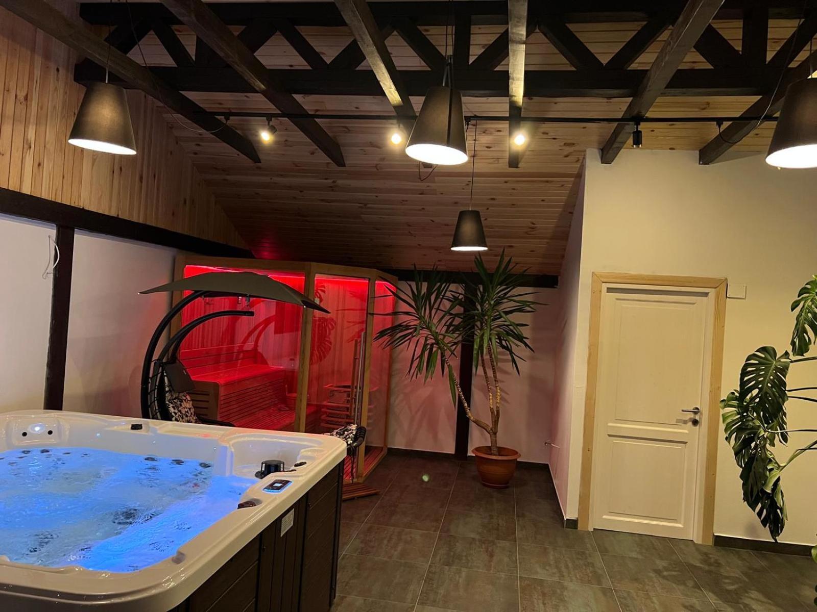 Insula Christiana Hotel Cristian  Ngoại thất bức ảnh